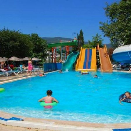 Erdek Sun Beach Hotel ภายนอก รูปภาพ