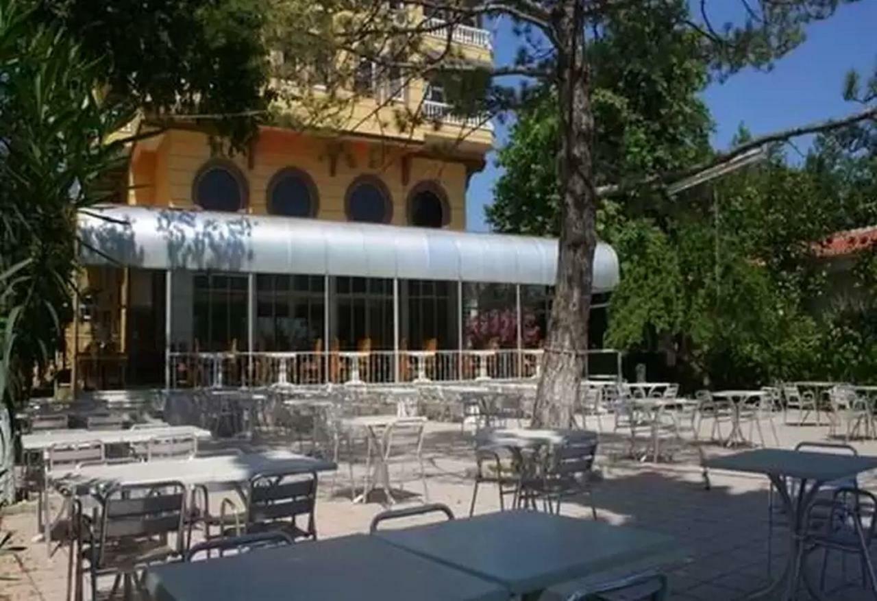 Erdek Sun Beach Hotel ภายนอก รูปภาพ